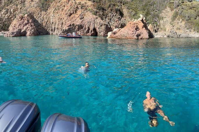 Piana Sunset Cruise Aperitif Swimming Boat 12 Places - Tour Features