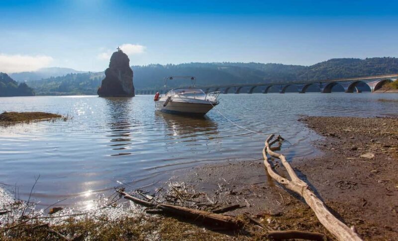 Piatra Neam: Neam County Lakes Sighthseeing Guided Tour - Good To Know