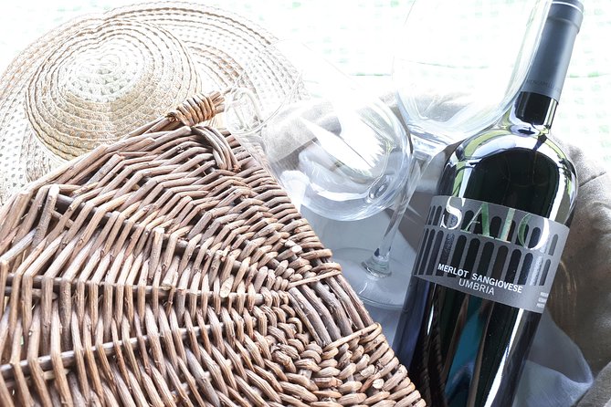 Pic Nic Deluxe Assisi for 2 and Wine Tasting 5 Wines - The Sum Up