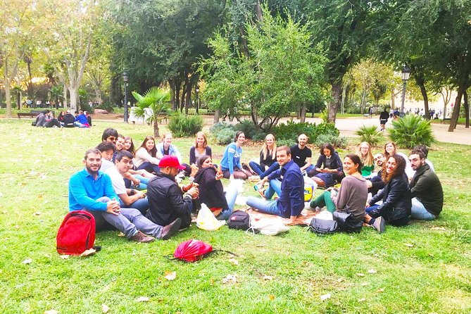 Pic-Nic Experience in Madrid With Games and Snacks - Inclusions