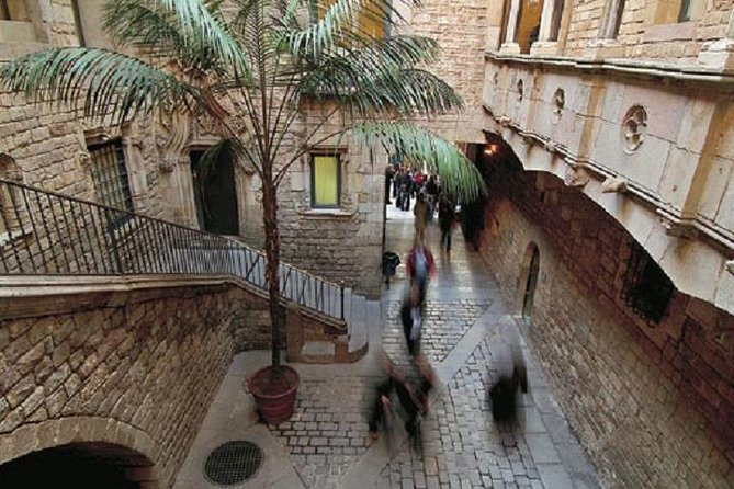 Picasso & Gothic Quarter Walking Tour With Skip the Line Ticket - What to Expect on the Tour
