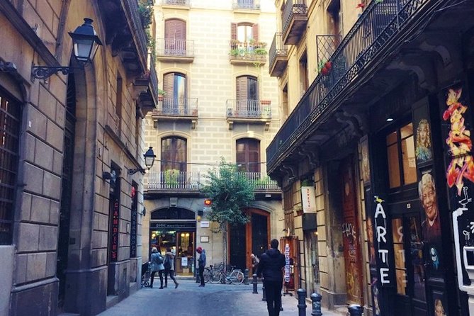 Picasso in Barcelona Max 6 People Walk El Born and Picasso Museum - Picassos Time in Barcelona