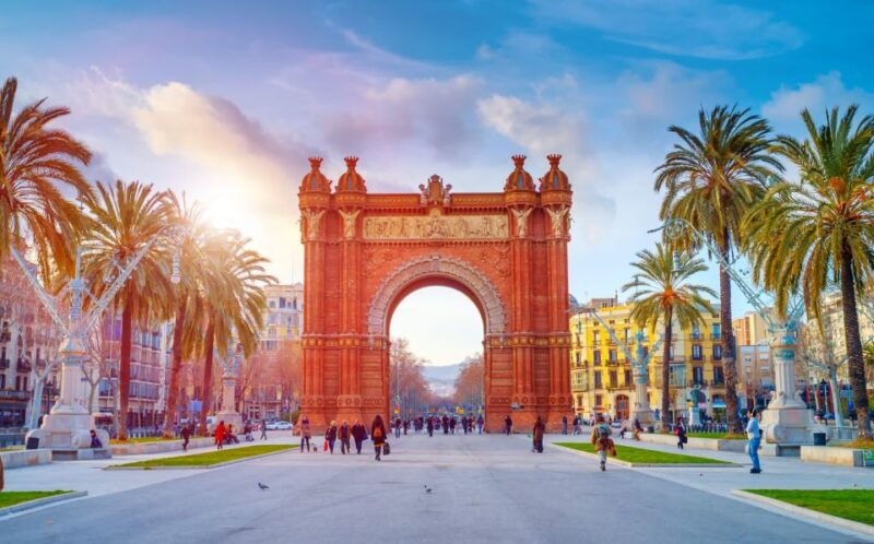 Picasso Tour in Barcelona With Skip-The-Line Museum - Tour Features and Highlights