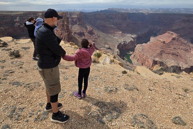 Picnic at East Grand Canyon Tables and Chairs Privided No Crowds - Good To Know