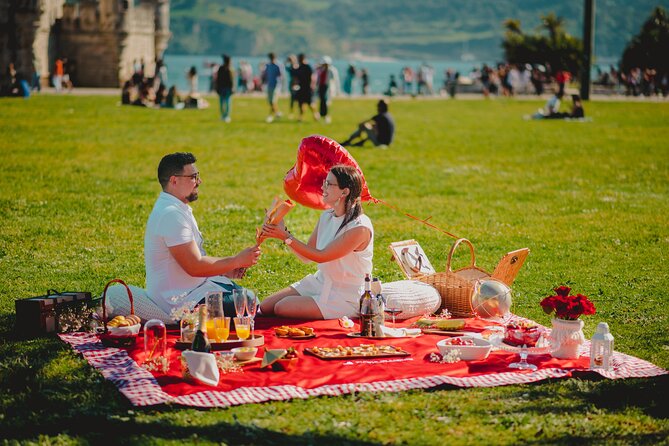 Picnic in Lisbon - Inclusions