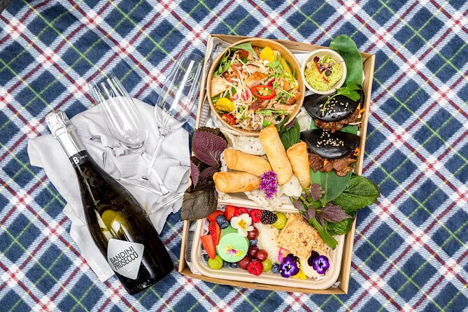 Picnic in the Royal Botanic Gardens for 2 - Additional Info: Wheelchair Accessibility and Participation Details