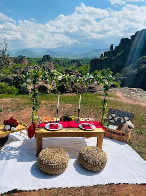 Picnic with a View: Belogradchik's Breathtaking Romance - Good To Know