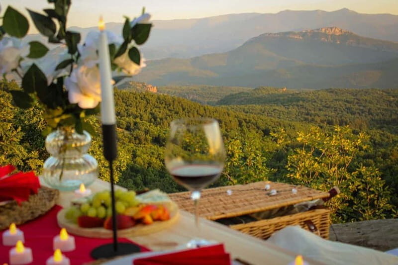Picnic with a View: Belogradchik's Breathtaking Romance - An In-Depth Look at the Picnic Experience
