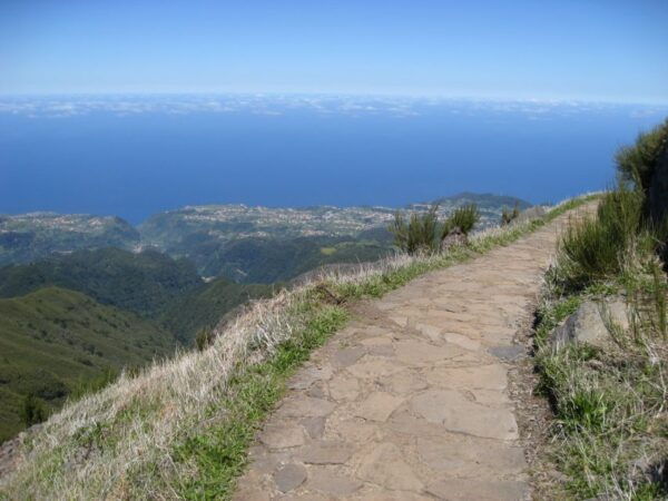 Pico Arieiro / Ruivo / Achada Do Teixeira Full Day Hike - Transportation During the Activity