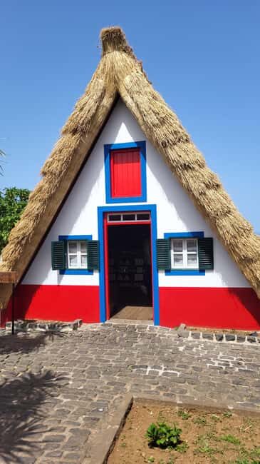 Pico Arieiro, Santana, São Lourenço & more Full Day+PickUp - Good To Know