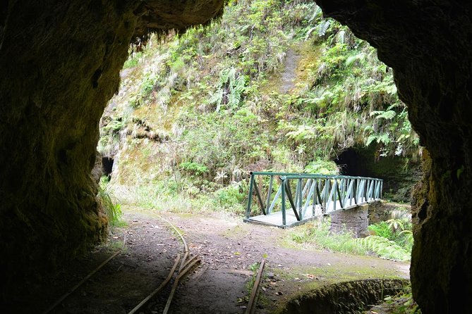 Pico Arieiro To Pico Ruivo / Highest Peak Challenge - Meeting and Pickup