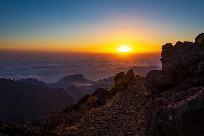 Pico do Arieiro Sunrise Tour with Local Breakfast from Funchal - Introduction: A Sunrise Adventure in Madeira