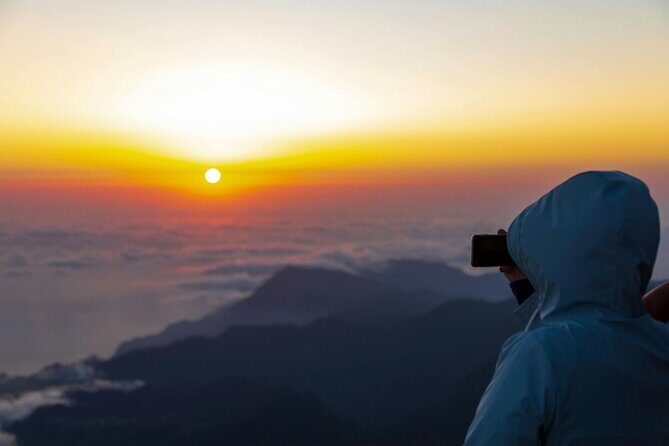 Pico do Arieiro Sunrise Tour with Local Breakfast from Funchal - Authentic Insights from Reviewers