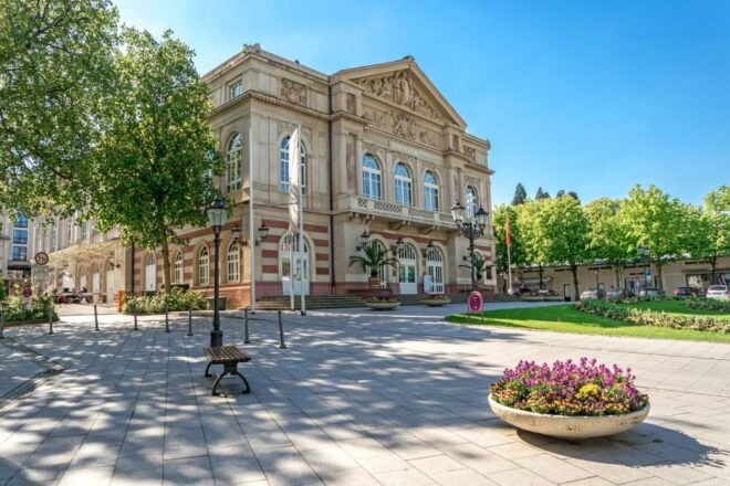 Picturesque Beauties of Baden-Baden – Guided Walking Tour - Neues Schloss: A Historic Castle