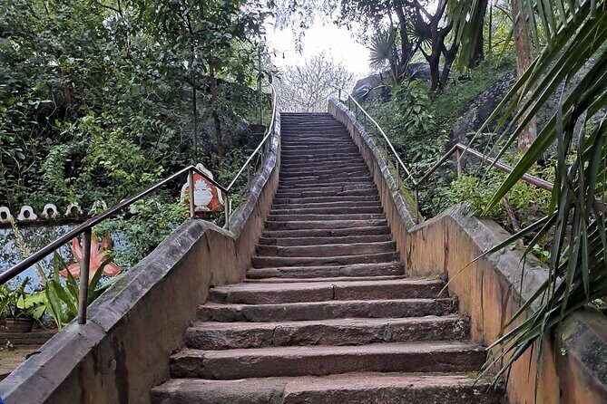 Pidurangala Sunrise/Sunset Guided Climb - The Location and Setting