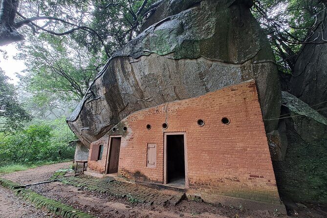 Pidurangala Sunrise/Sunset Guided Climb - The Historical and Cultural Significance