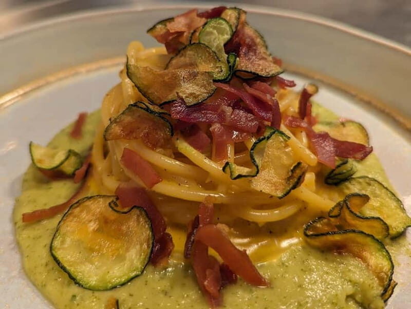 Pienza: Pool Day with Typical Gourmet Lunch at Farmhouse - Who Should Consider This Tour?