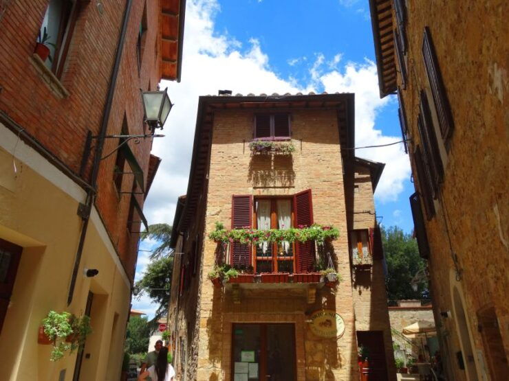 Pienza: Private Walking Tour With Tuscan Tasting Experience - Good To Know