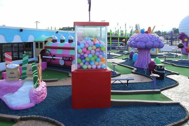 Pigeon Forge: Crave Golf Club Mini-Golf Experience - Ticket Details