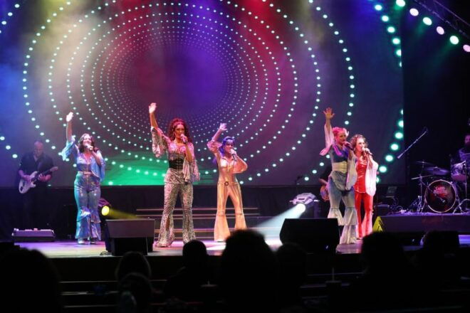 Pigeon Forge: TimeWarp Jukebox Show - Grand Majestic Theater - Booking Information
