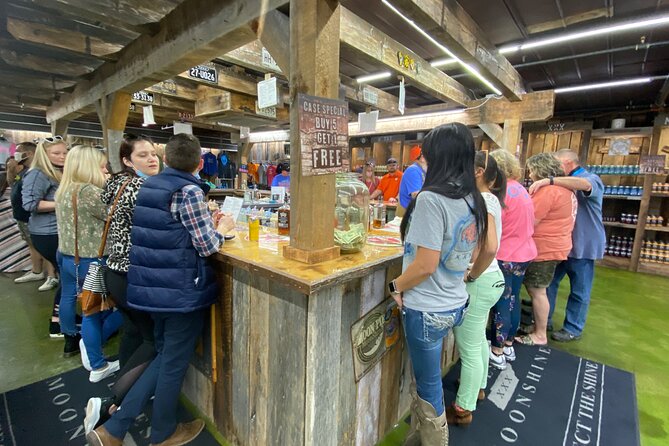 Pigeon Forge Wine, Whiskey, and Moonshine Tour - Tour Details