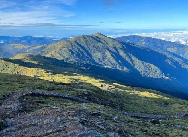 Pikey Peak Trek - Breathtaking Panoramic Views