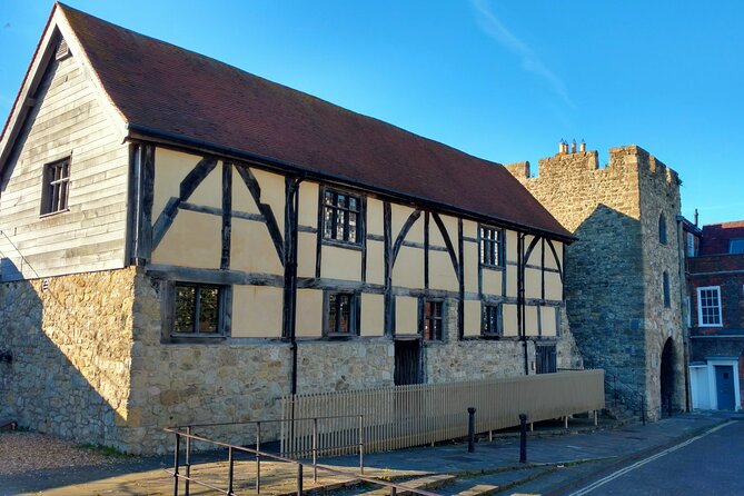 Pilgrim Fathers and the Mayflower Walking Tour - Meeting Point