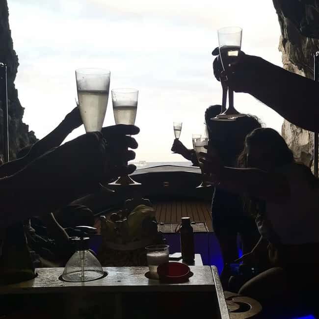 Pillirina, Ortigia, caves: Boat Tour, Snorkeling & Prosecco - Good To Know