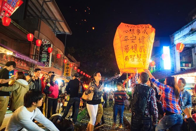 Pingxi Jiufen Day Trip From Taipei With Sky Lantern Experience - The Sum Up
