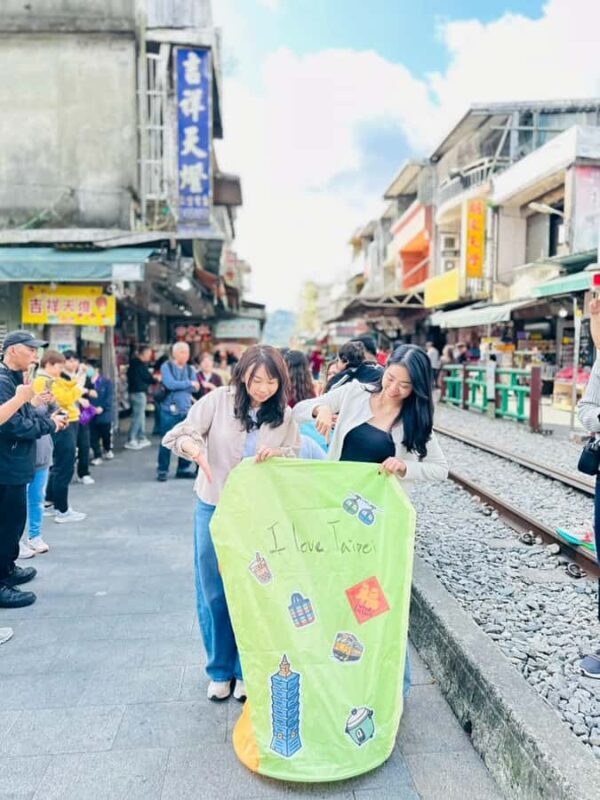 Pingxi: Sky Lantern Experience with Stickers - The Experience in Action: What Reviewers Say