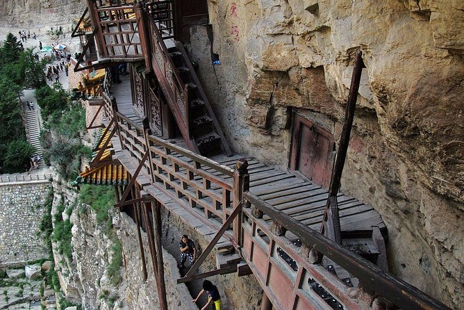 Pingyao 2-Day Private Tour to Datong: Hanging Temple, Yungang Grottoes and More - Hanging Temple Visit