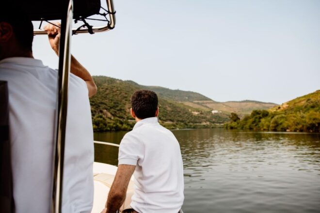 Pinhão: Boat Cruise at Sunset With Sparkling Wine - Onboard Music and Commentary