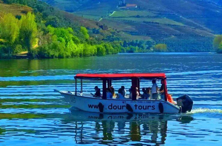 Pinhão: Douro River 1H Boat Trip With Port Wine - Good To Know