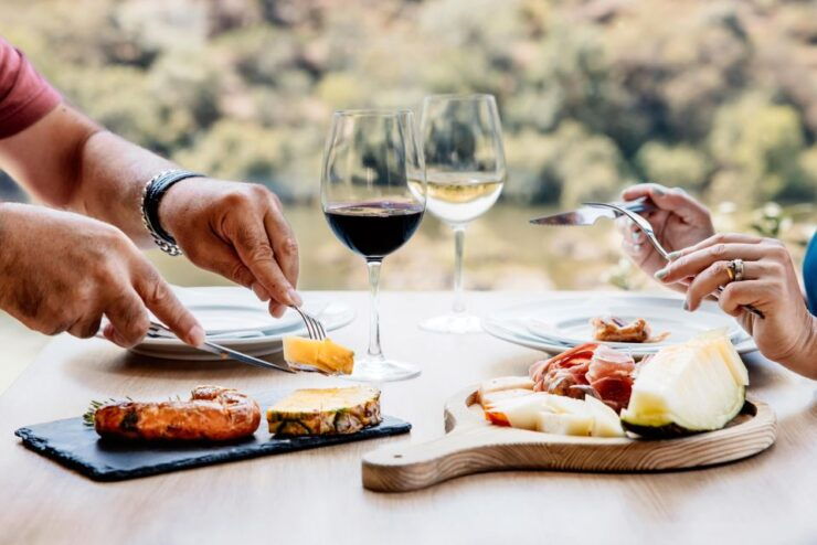 Pinhão: Douro River Boat Tour With Lunch - Experience Highlights