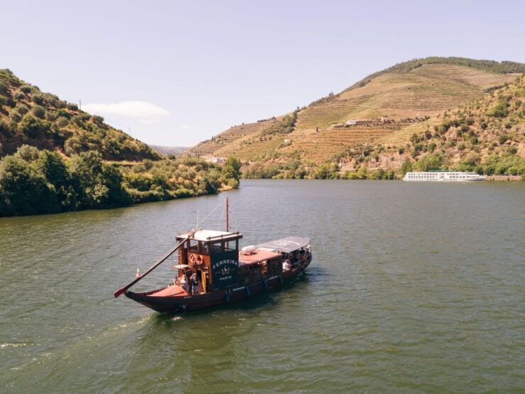Pinhão, Douro Valley: 1-Hour Rabelo Boat Tour W/ Audio Guide - Itinerary Highlights