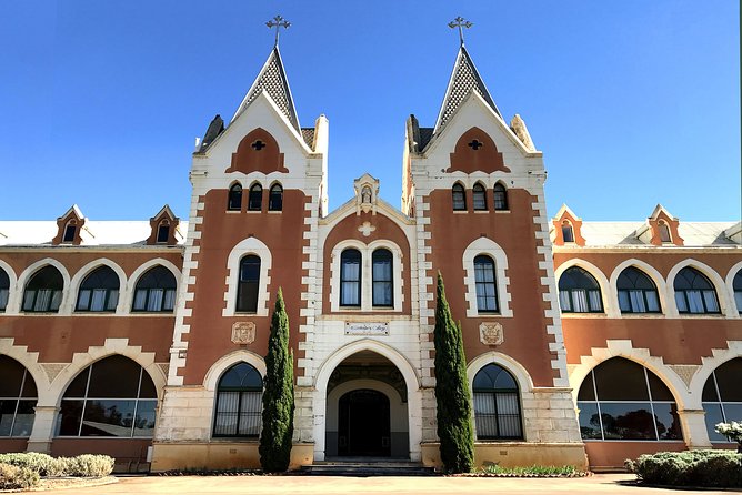 Pinnacles Desert & New Norcia Day Tour From Perth - Feedback on the Tour Guide
