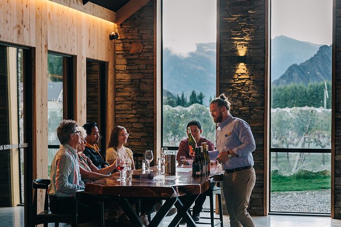 Pinot Noir Wine Tasting Experience - Location and Duration
