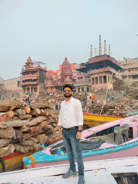 Pintu Tourist Guide in Spanish & English in Varanasi/Benares - Additional Information