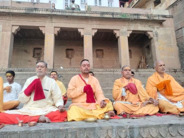 Pintu Tourist Guide in Spanish & English in Varanasi/Benares - Frequently Asked Questions