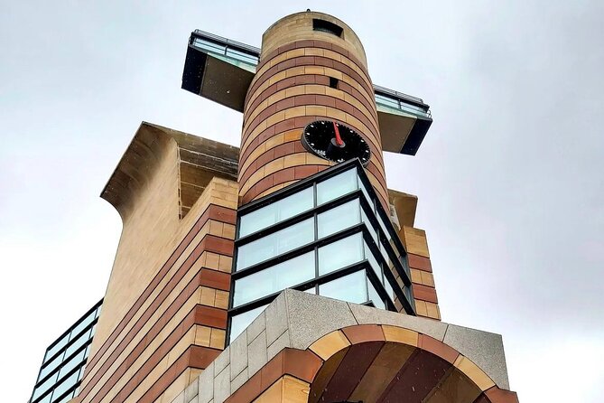 Pioneering Women Walking Tour in the City of London - Meeting and Pickup