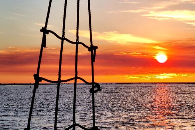 Pirate Ship Sundowner Cruise in Mandurah - Inclusions and Ratings
