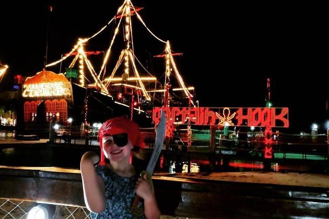 Pirate Show in Cancun! Dinner & drinks - Who Will Love This Tour?