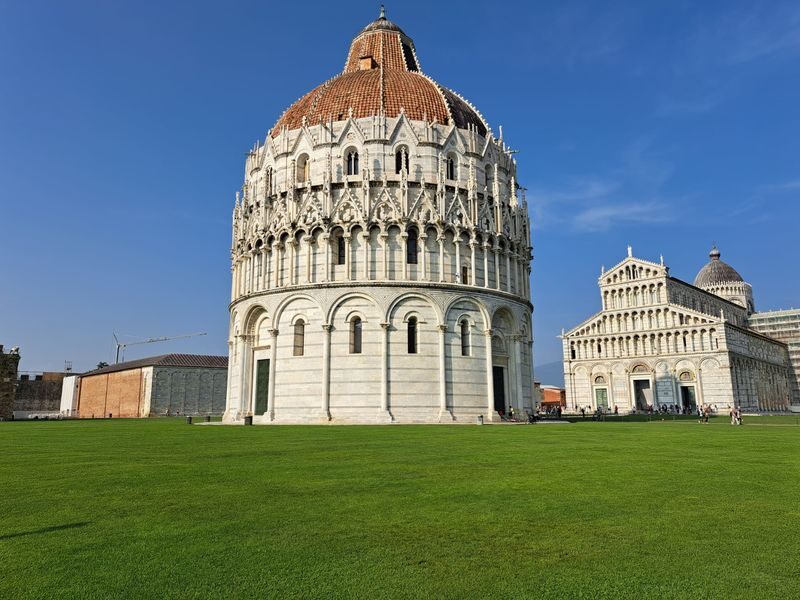 Pisa, Siena, San Gimignano with Lunch & Winery Experience - A full Tuscan sampler from Florence