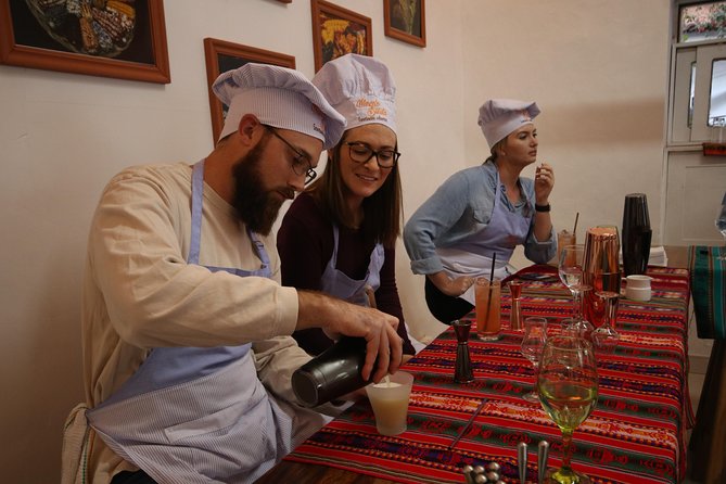 PISCO SOUR COCKTAIL CLASS 7:00 PM to 8:00 PM (Available Only in English) - Accessibility and Transportation Information