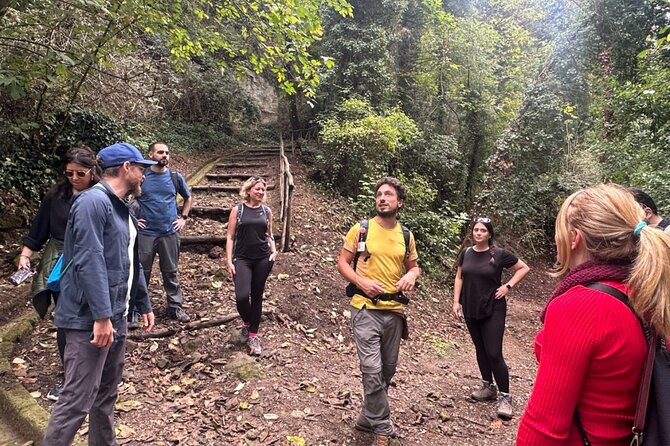 Pitigliano in the Footstep of the Etruscan: Hike and Wine Tasting - Wine Tasting Experience