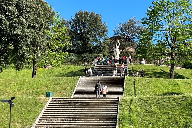 Pitti Palace, Boboli and Bardini Gardens Tour With a Local Guide - Pitti Palace Tour