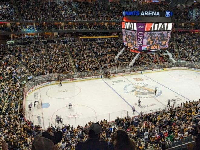 Pittsburgh: Pittsburgh Penguins Ice Hockey Game Ticket - Select Participants and Date