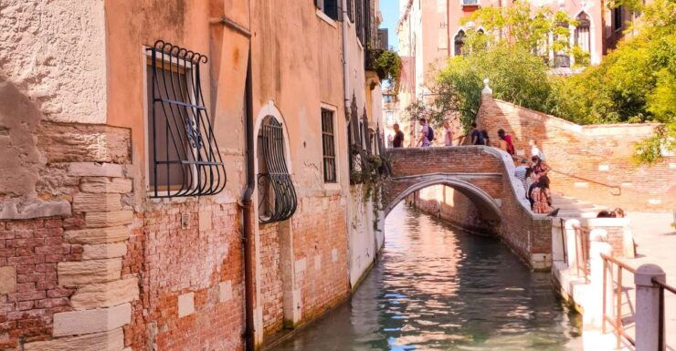 Plague & Palate: Venices Dark History and Culinary Delights - Activity Description