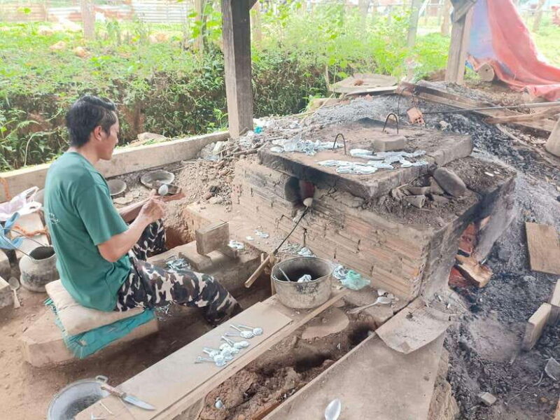 Plain of jars share group tour - The Sum Up