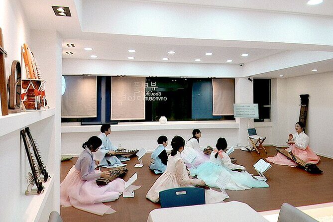 Play Gayageum in Hanbok Cultural Experience in Bukchon - Why Choose This Tour?  
